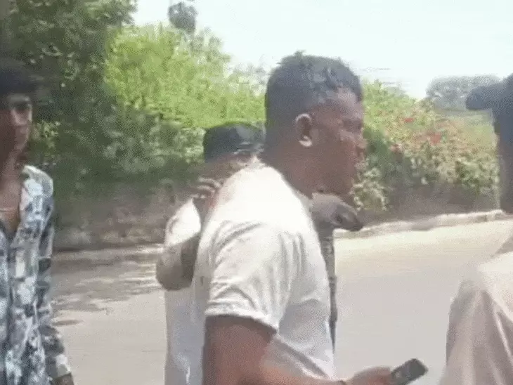 Ahmedabad Plane Crash Ramesh Vishwas Survivor -