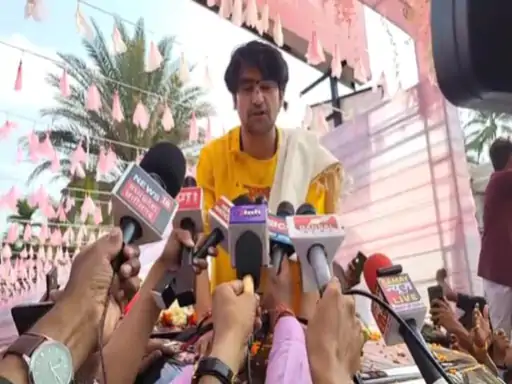 Dheerendra Shastri