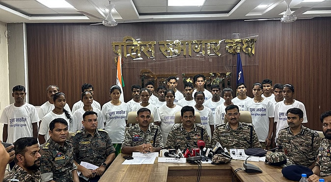 naxal surrender in sukma