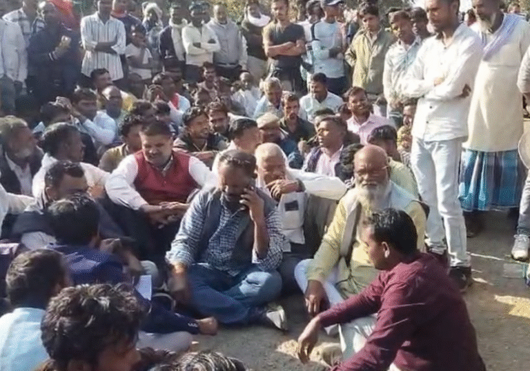 Balrampur Villagers Protest